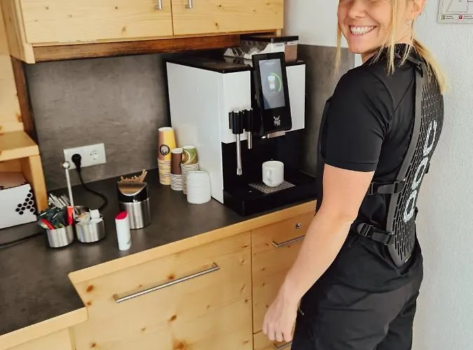 アパートホテル Palazi & 4*