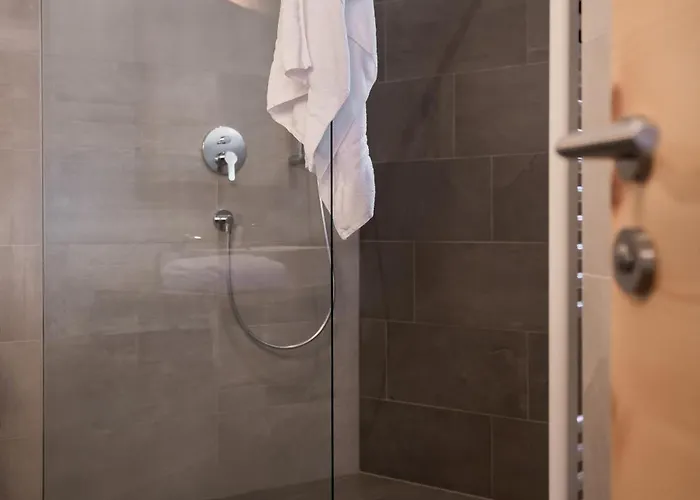 Palazi & アパートホテル ナウダース