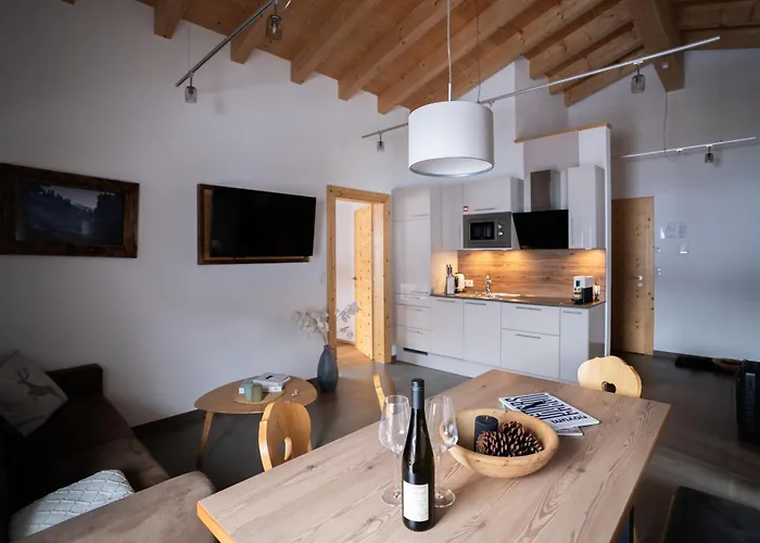 Palazi & アパートホテル ナウダース