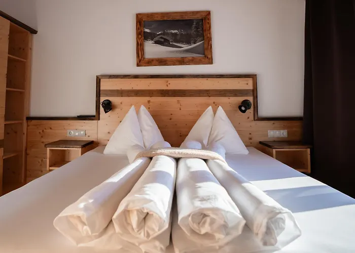 Palazi & アパートホテル ナウダース