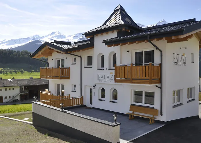 Palazi & アパートホテル 4*