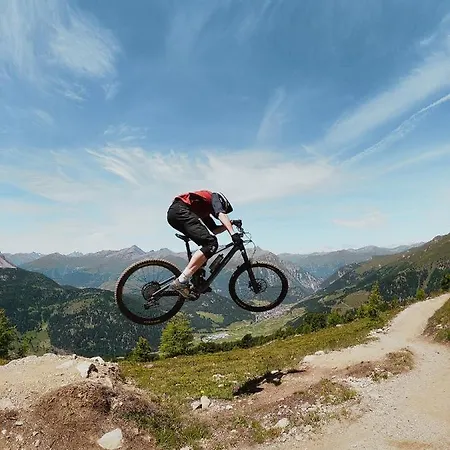 Palazi & - Bike, & Wellness In Aparthotel 4*
