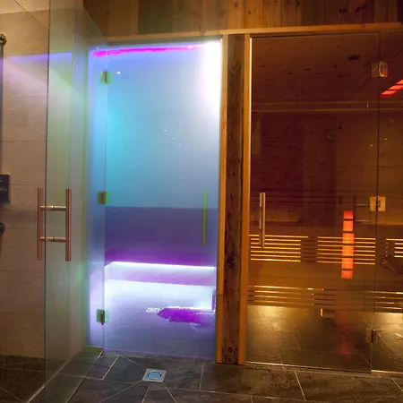 Palazi & Apartahotel 4*